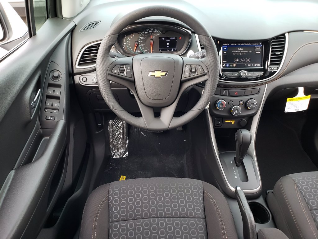 New 2020 Chevrolet Trax LS FWD Sport Utility